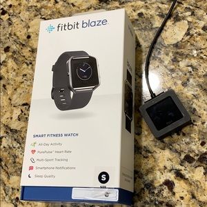 Last call 🛑FitBit Blaze Comes with box & Charger